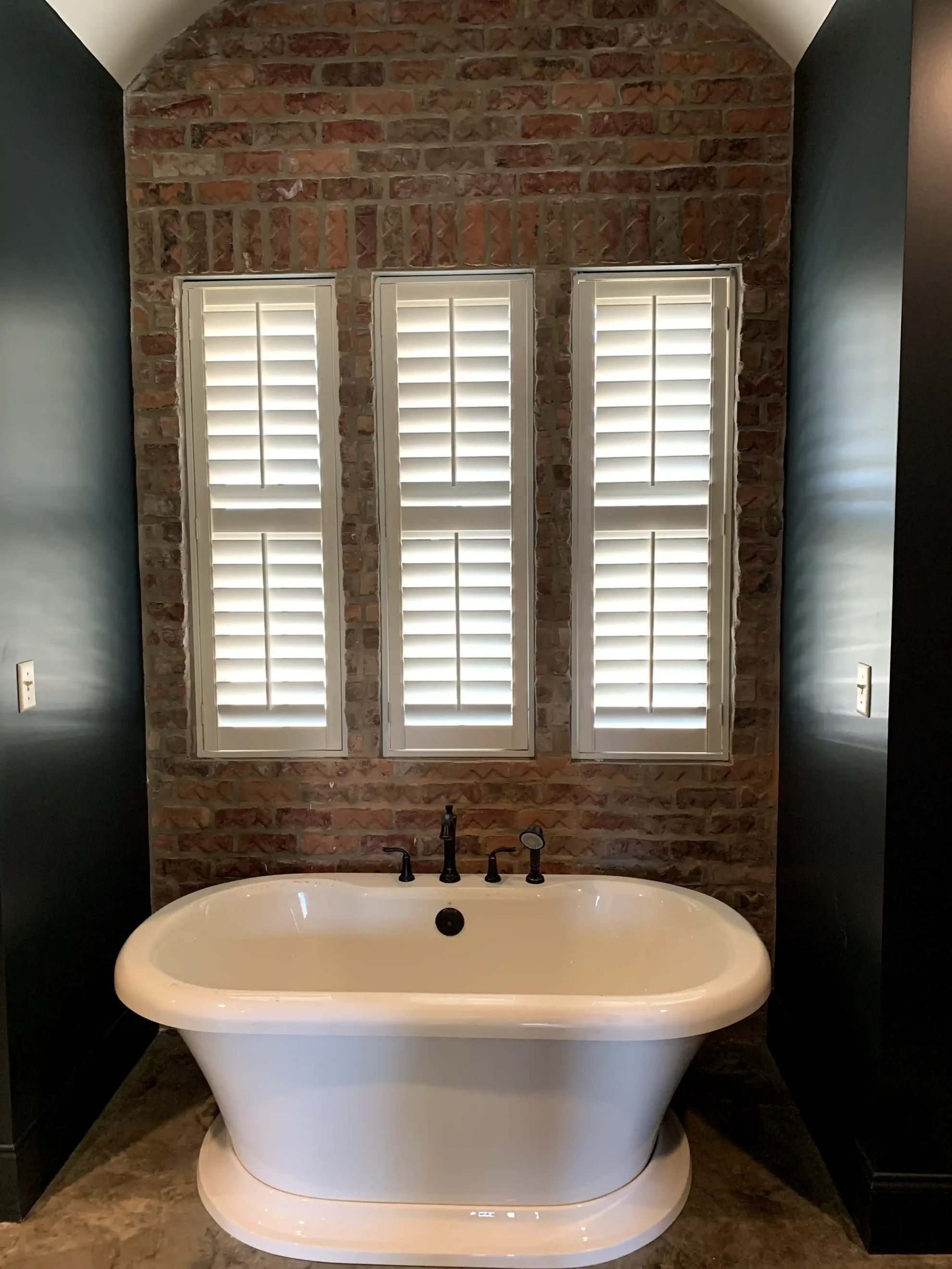 plantation shutters 10